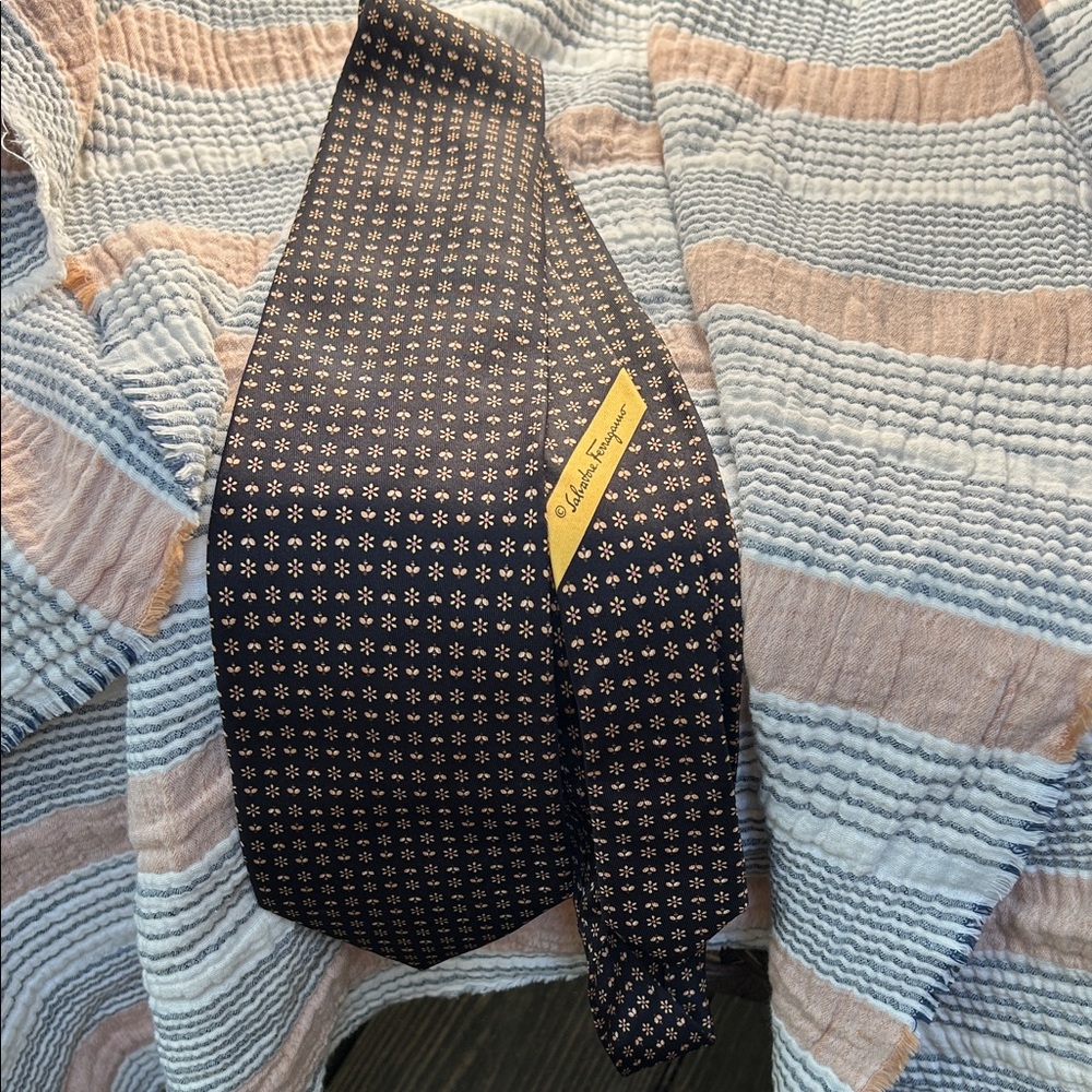 Salvatore Ferragamo Black Silk Floral Men's Tie
